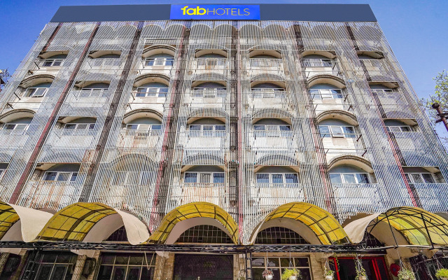 FabHotel Santosh Palace