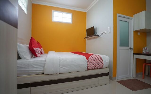 OYO 948 Vivi Residence Syariah Ii