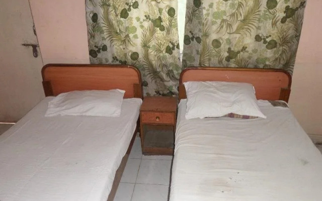 Hotel Crown Plaza