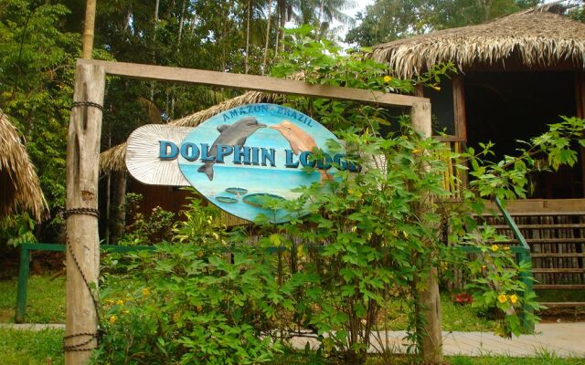 Dolphin Lodge