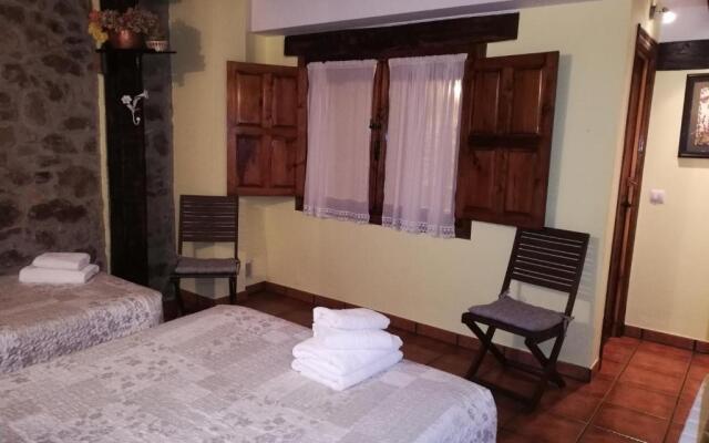 La Casuca Y La Cabaña