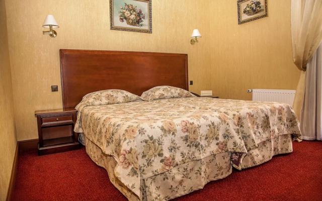 Optima Collection Каменец-Подольский