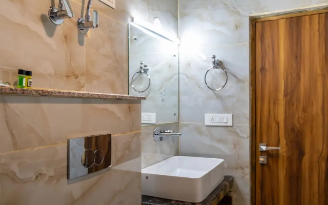Snow White Regency Manali