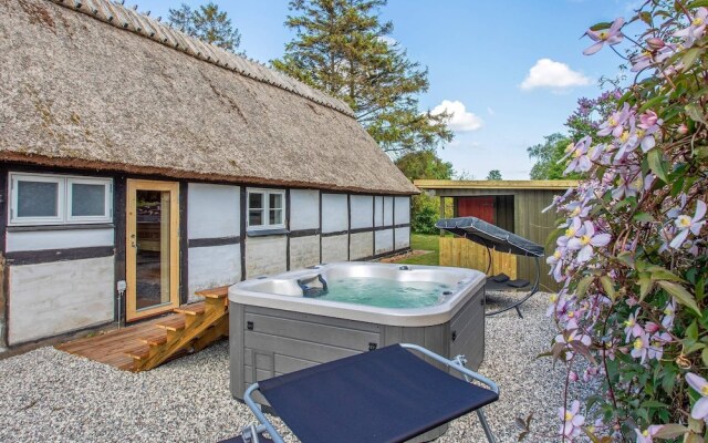 10 Person Holiday Home in Rødvig Stevns