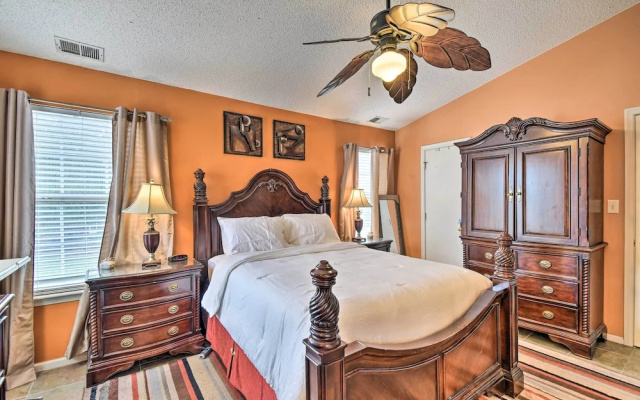 Hampton Home w/ Fireplace + Close to Beaches!