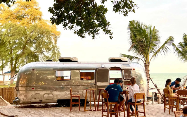 Front Samet Beach house with swimming pool