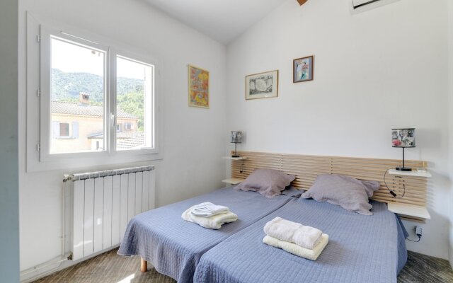 House With 3 Bedrooms in Oppède, With Wonderful Mountain View, Private