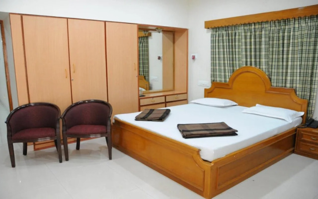 Lloyds Guest House, North Boag Road, T. Nagar