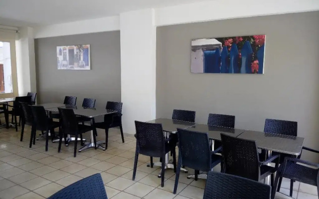 Athina Inn