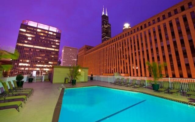 Holiday Inn & Suites Chicago - Downtown by IHG