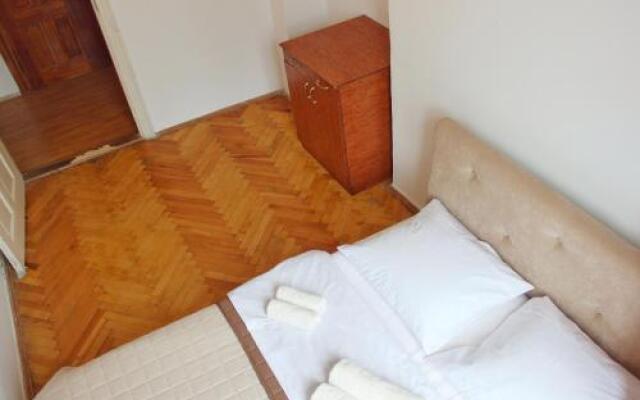 Apartments on Yaroslava Mudrogo street 27