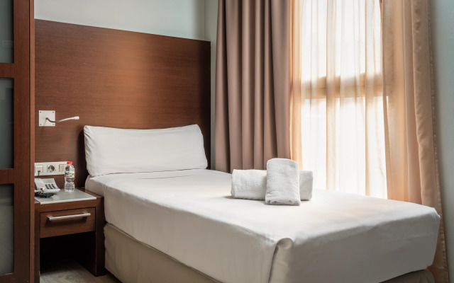 Hotel Madanis Liceo