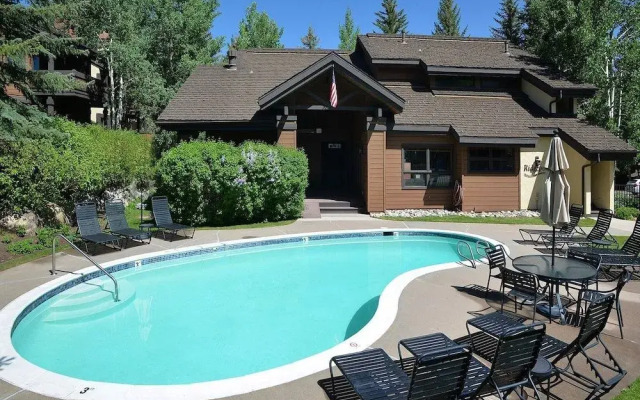 Ridgepoint Townhomes by Beaver Creek Mountain Lodging