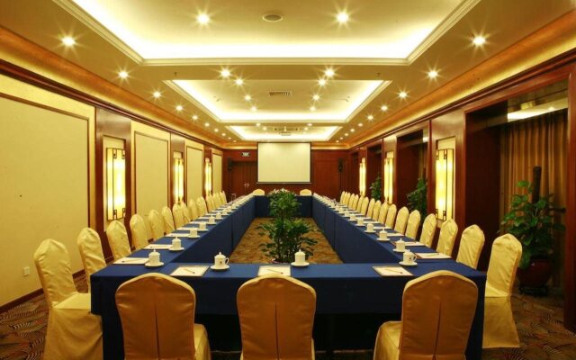 Jianguo Qianmen Hotel