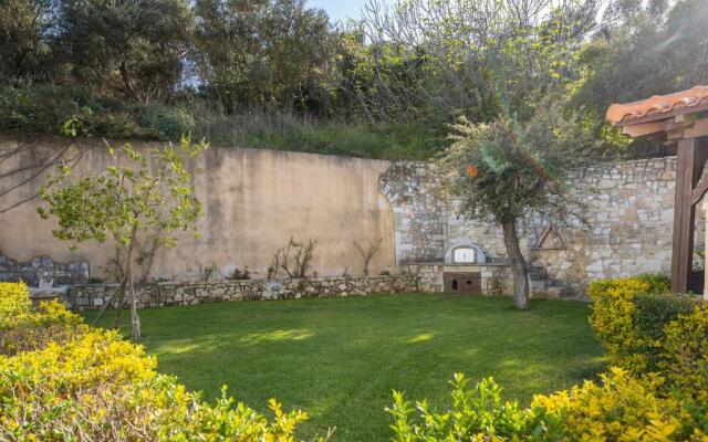 Villa Eleftheria private pool/garden/view/3bdrms/3.5bthrms