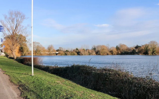 Chichester Lakeside Holiday Park