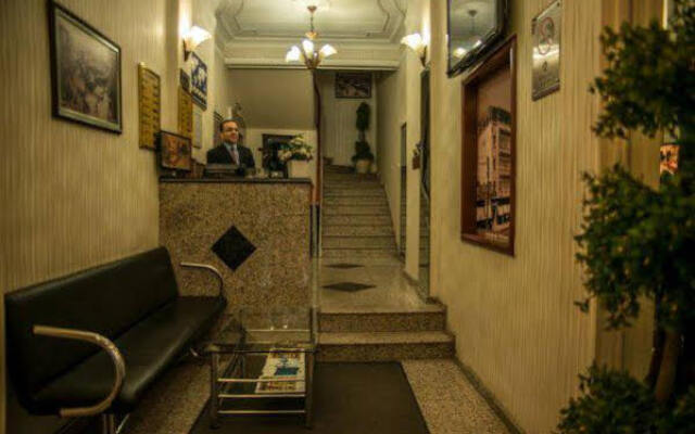 Kristal Hotel