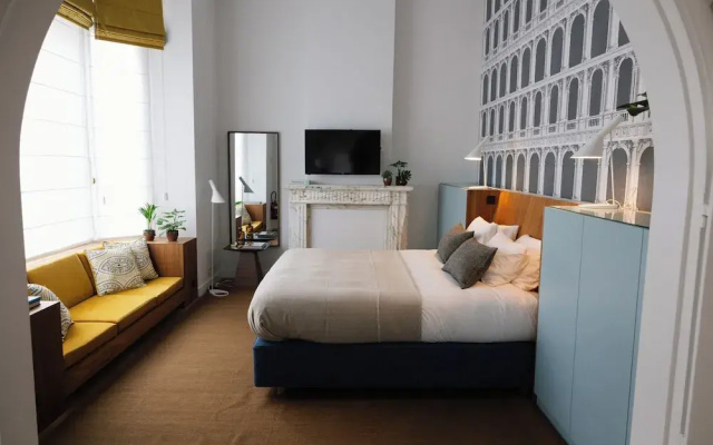 A Place - Schuttershofstraat 55