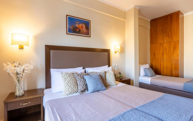 Marina Hotel 