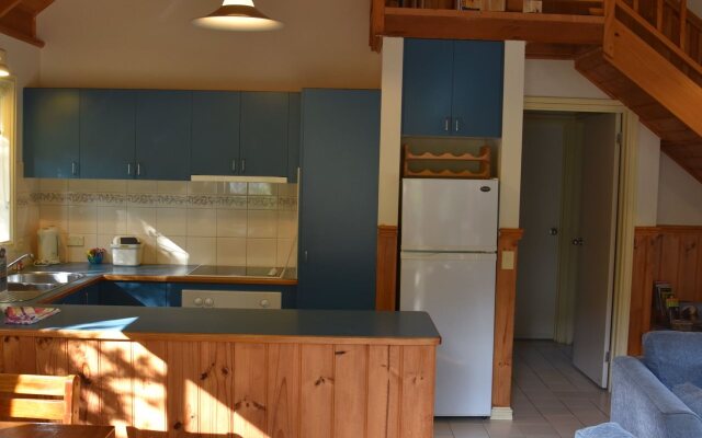 Lorne Bush House Cottages & Eco Retreats