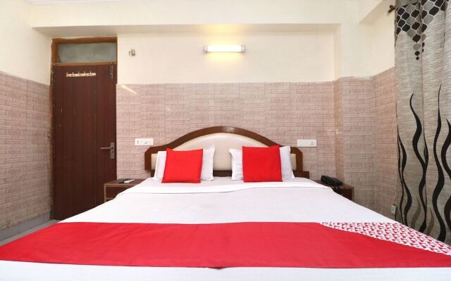 Oyo 38170 Hotel Grand Plaza