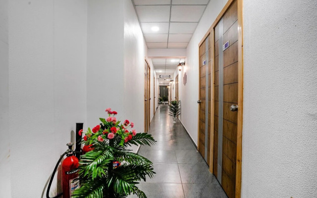 Hotel Skycity Premium AC Room in Surat