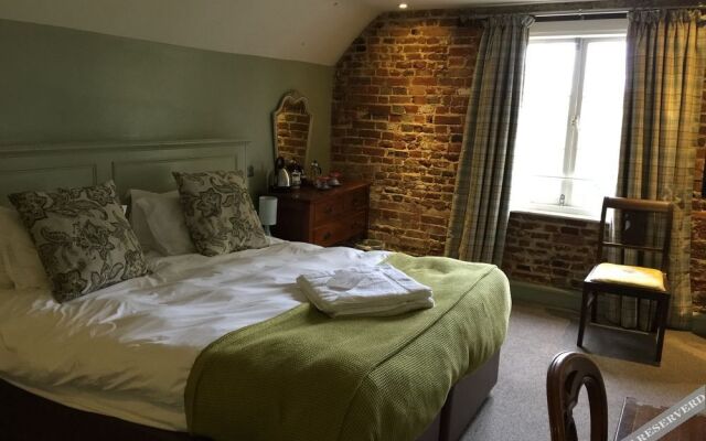 The Leicester Arms Hotel