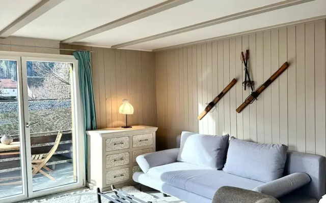 Cosy Chalet With Garden