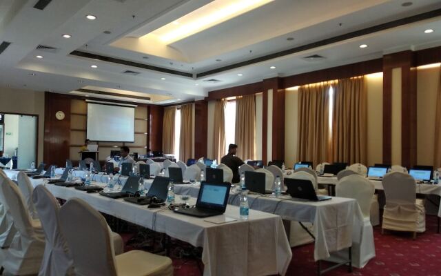 FabHotel Oasis DLF Phase 3