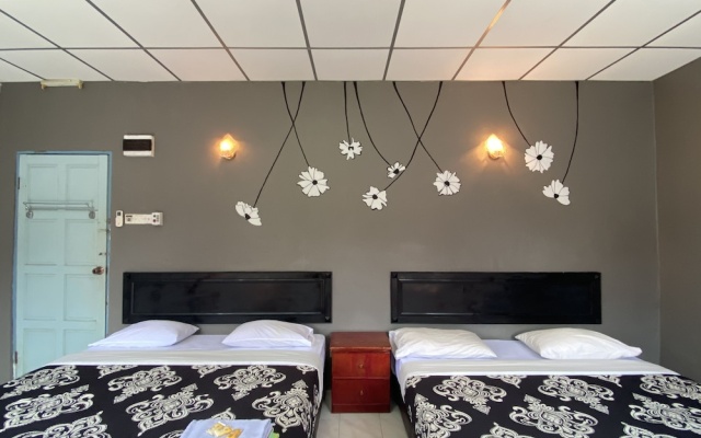 Suria Beach Resort – Guest Rooms – Pangkor Laut