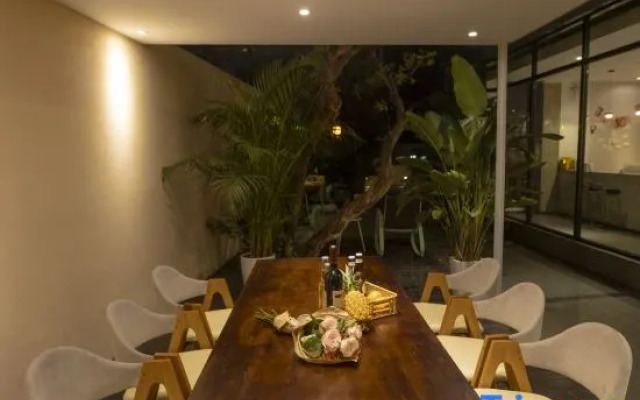 Yifang Hotel
