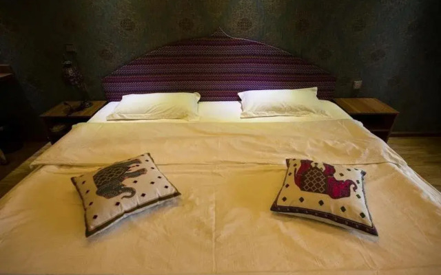 Yawei Apartment Hotel