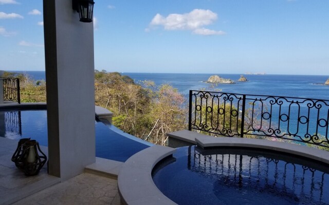 Casa De Noche Five Bedroom Villa