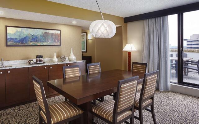 DoubleTree by Hilton Washington DC - Crystal City