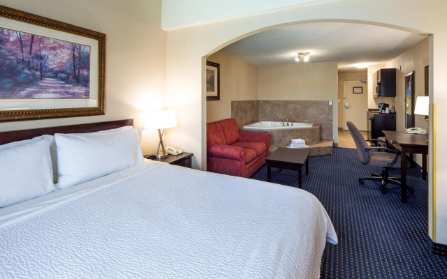 Holiday Inn Express Hotel & Suites Edson by IHG