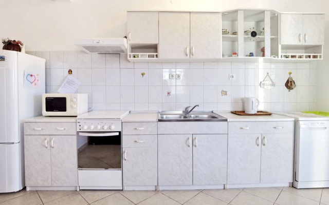 Vinx - Grill and Terrace - A1