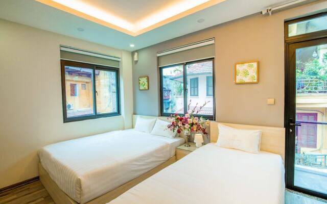 Golden hotel