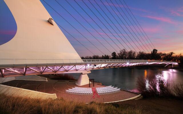 Sheraton Redding Hotel at the Sundial Bridge