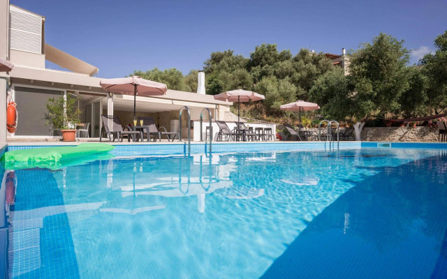 Villa Almyros