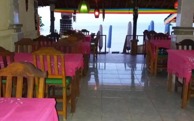 Warung Ombak Homestay
