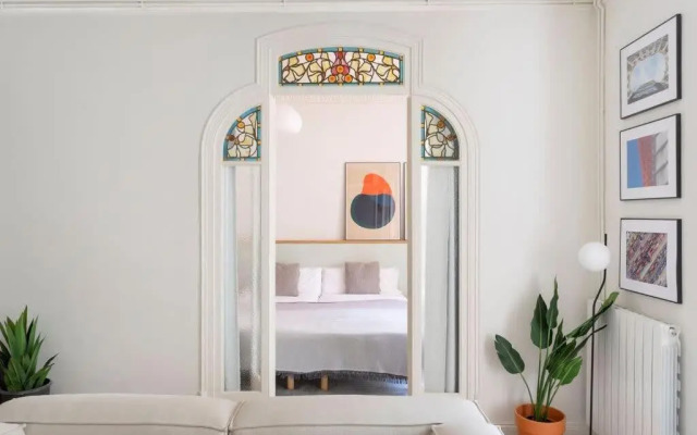 Amazing 5 bedrooms 5 bathrooms by Plaza Catalunya