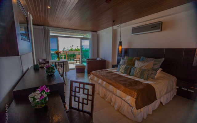 Iguana Crossing Boutique Hotel