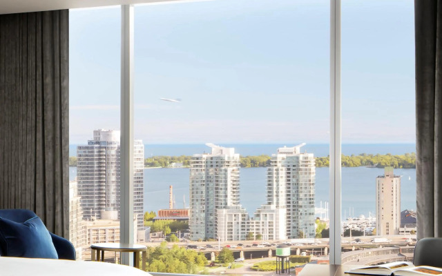 The Ritz-Carlton, Toronto