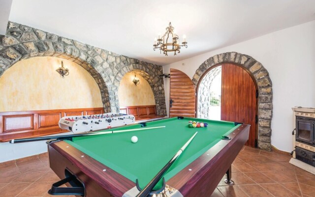 Beautiful Home in Lovran With Sauna, Wifi and 6 Bedrooms