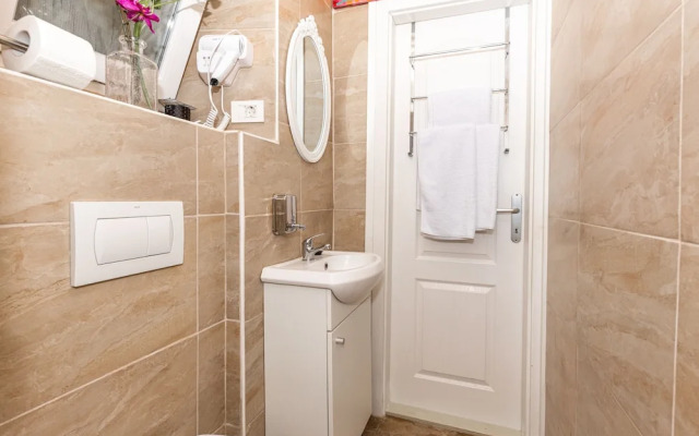 Star Rooms & Studios