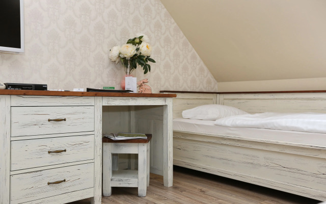 Kalvín Restaurant & Pension