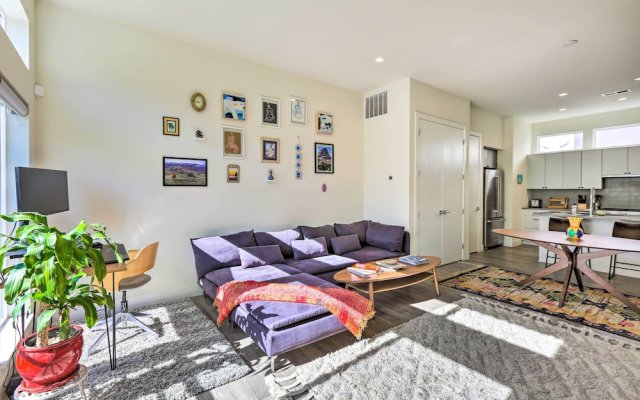 Central Denver Townhome w/ Rooftop + Views!