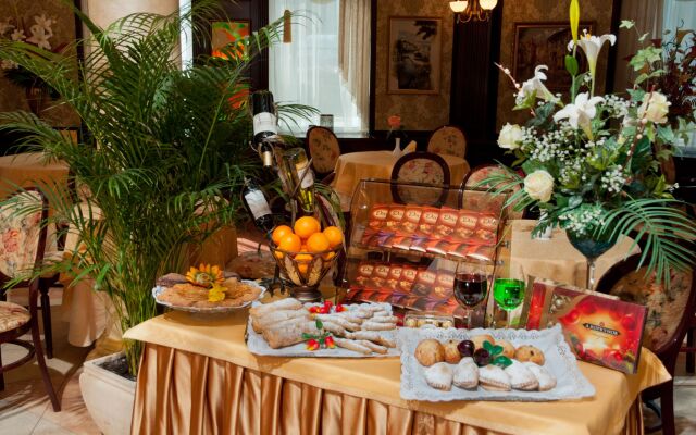 Grand Hotel