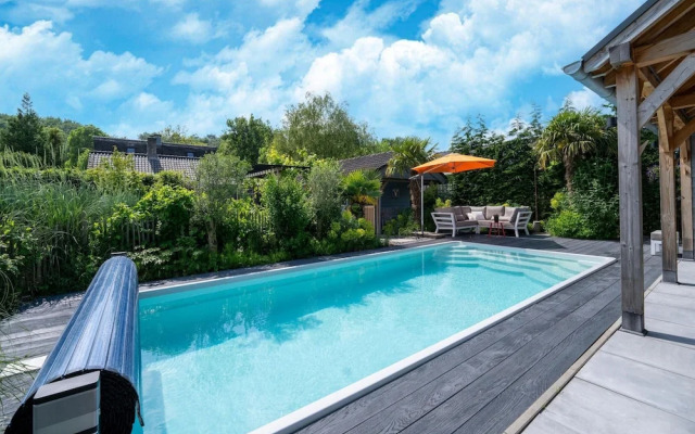 Holiday Home With Shared Pool and Bubble Bath