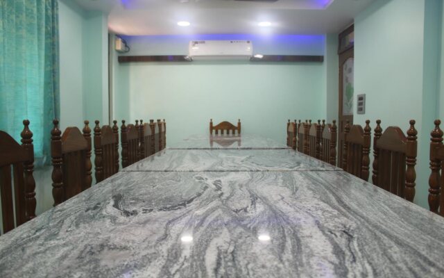 Meera Motels & Residency